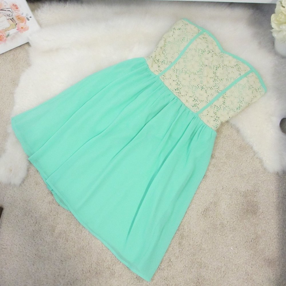 Rue21 Tiffany Blue Lace Top Sweetheart Dress